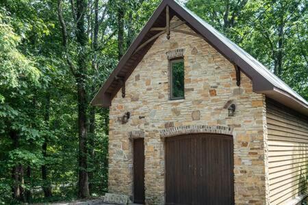 Cozy 2 Bedroom Cabin Nestled In Wooded Hideaway Monterey Zewnętrze zdjęcie