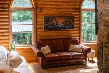 Cozy 2 Bedroom Cabin Nestled In Wooded Hideaway Monterey Zewnętrze zdjęcie