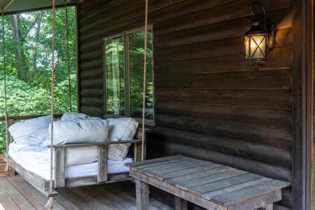 Cozy 2 Bedroom Cabin Nestled In Wooded Hideaway Monterey Zewnętrze zdjęcie
