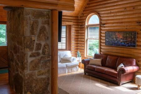 Cozy 2 Bedroom Cabin Nestled In Wooded Hideaway Monterey Zewnętrze zdjęcie