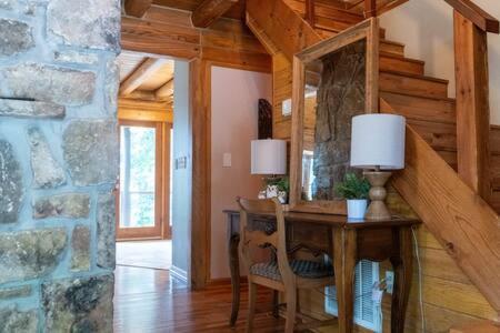 Cozy 2 Bedroom Cabin Nestled In Wooded Hideaway Monterey Zewnętrze zdjęcie